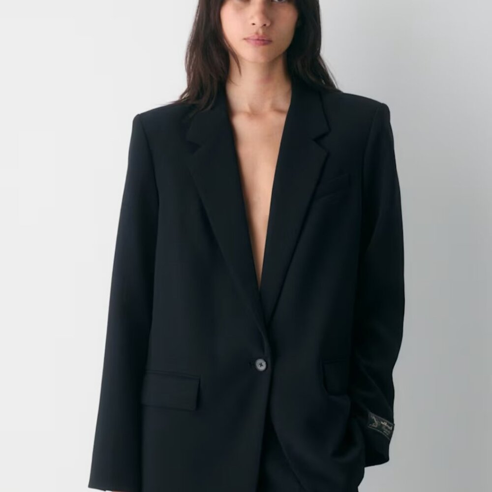 NWT Aritzia Generation Blazer Crepette Black 2